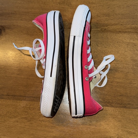 Pink Converse Sneakers with White Laces - Picture 4 of 7